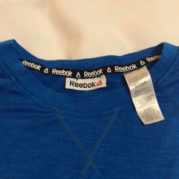 Boys size sm Reebok long sleeve athletic top blue - Picture 3 of 6